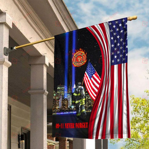 Firefighter Holding American Flag - 9.11 - Never Forget Flag American Patriot Flag, 20th Anniversary Patriot Day Gift
