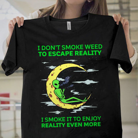 Alien Smoke Weed Unisex T-shirt For Men Women Canabis Marijuana 420 Weed Shirt Clothing Gifts HT