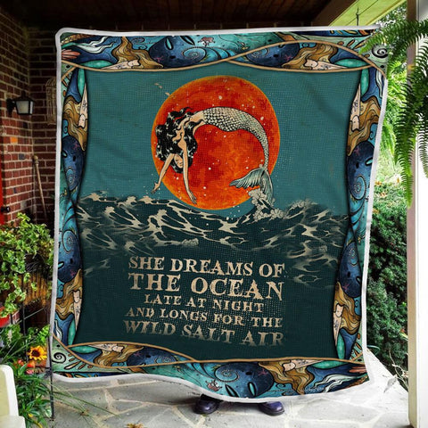 She Dreams About The Ocean Mermaid Sofa Throw Blanket