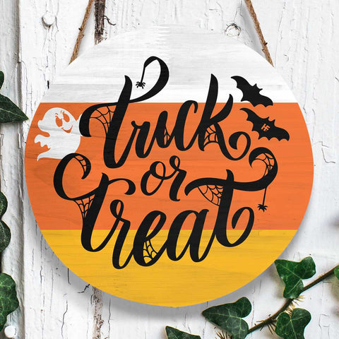 Trick Or Treat Halloween Round Wood Sign, Halloween Wood Sign Gift Ideas Halloween Decor HN